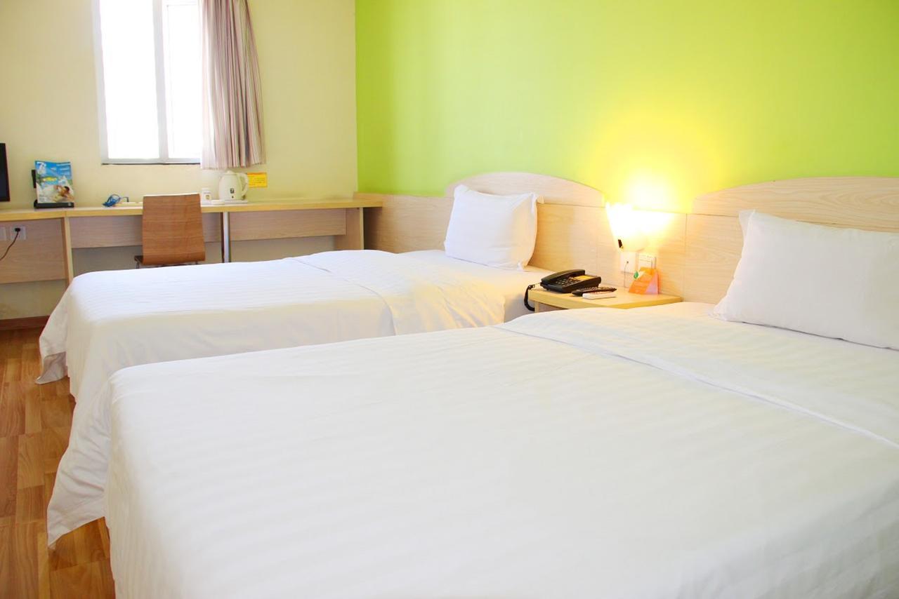 7Days Inn Huaihua Mayang Binhe Road Екстериор снимка